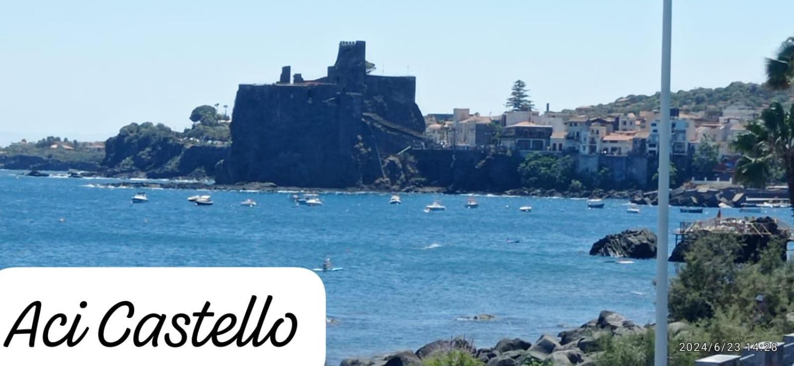 Casa Ultreia, Aci Castello